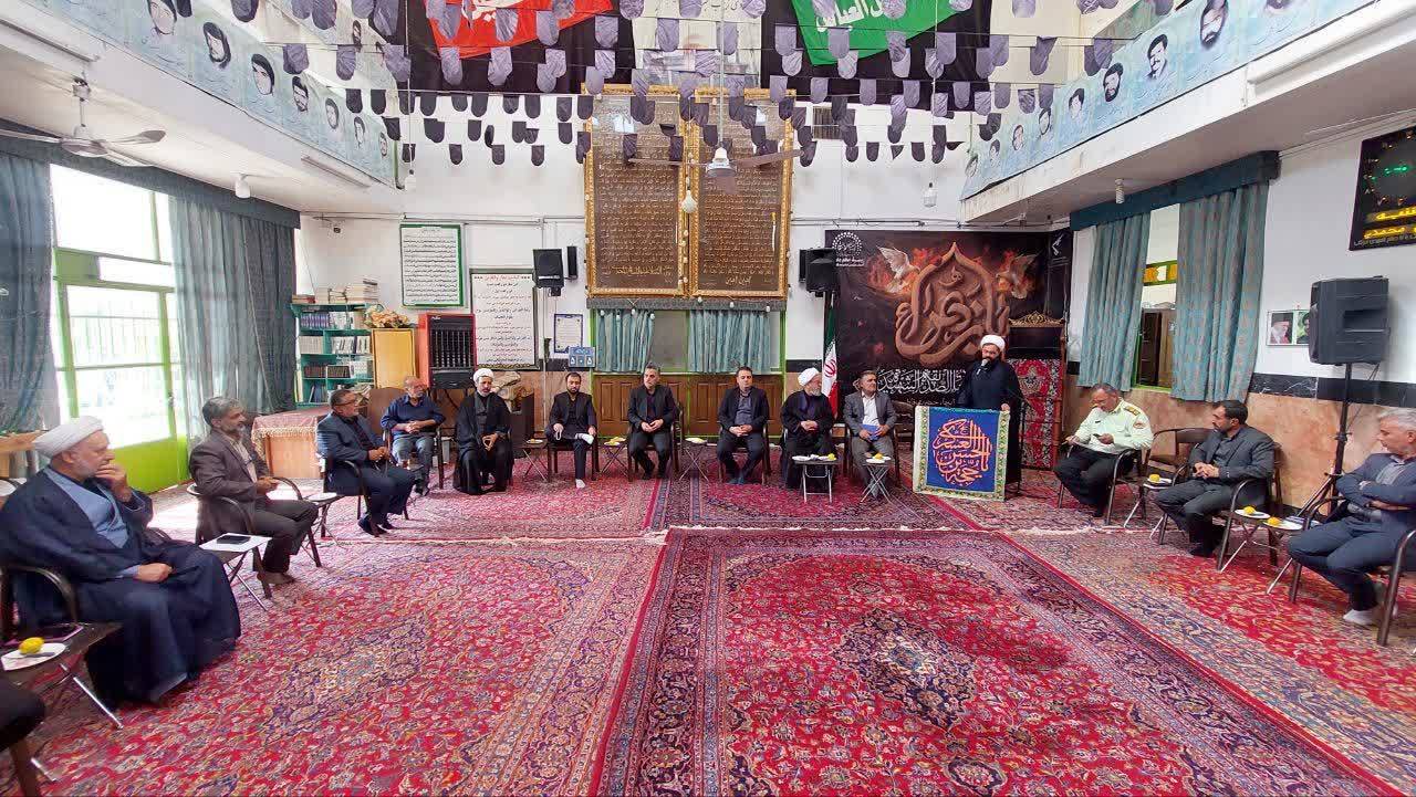نشست کمیته راهبری شبکه مدیریت محلهمحور در دامغان